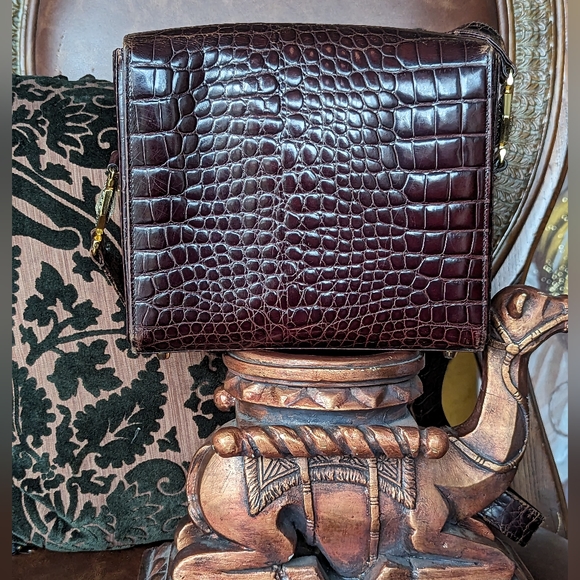 💯VERSACE LUCITE INTAGLIO 💎✨💎CROC EMB. SHOULDER BAG - Picture 9 of 14